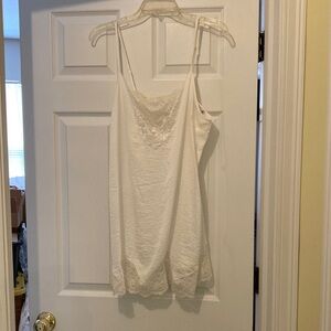Linea Donatella beautiful white slip dress/nightgown size L excellent condition